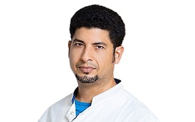 Бадави ахмед кайедович нейрохирург статьи. Нейрохирург ахмед. Нейрохирург ахмед. Магомедов магомед бахмудович. Сехвейл салах.